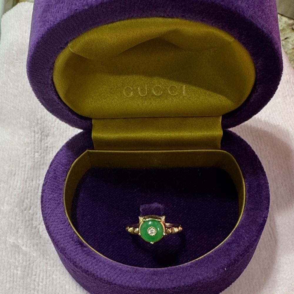 Gucci 18K Yellow Gold Le Marché des Merveilles Jade & Diamond Feline Head Ring. - Picture 8 of 8